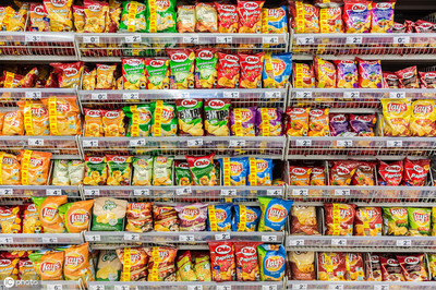 在上海办理预包装食品经营许可证很难办吗?
